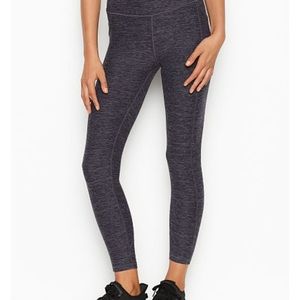 Victoria’s Secret Studio 7/8 Legging -16